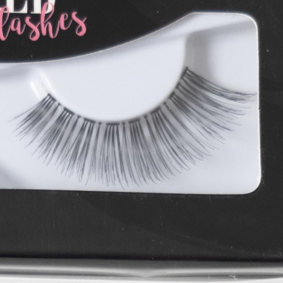 Sacred Beauty Lashes - Picture 2 of 2